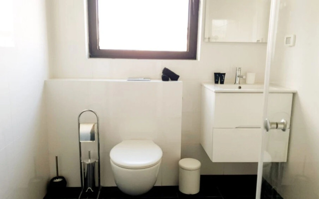 New Apartment Near the Beach With Parking TL53