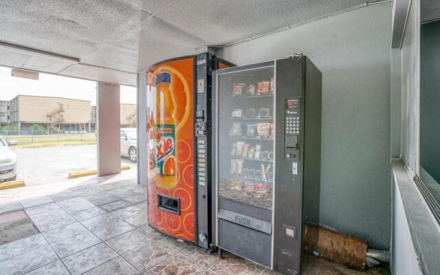 OYO Hotel San Antonio Lackland Air Force Base West