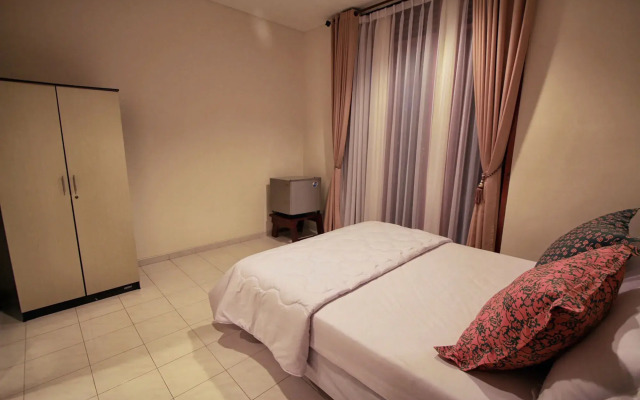 Villa Mawar Syariah, 3 BR, Nice View ke Bukit