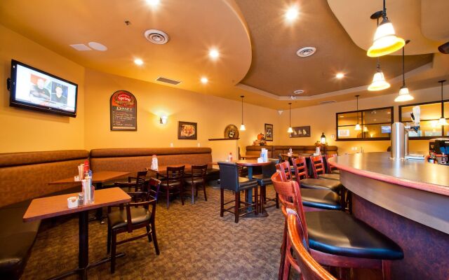 Holiday Inn Victoria Elk Lake by IHG
