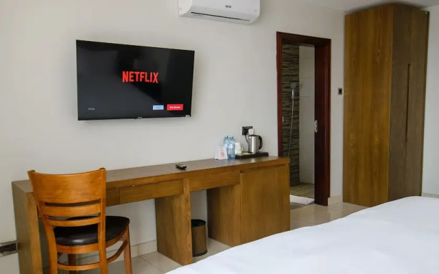 Canary Hotel