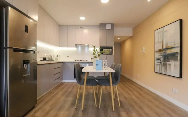 w Brilliant 2BR w Balcony in Miraflores