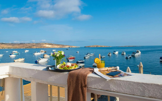 Gillieru Harbour Hotel