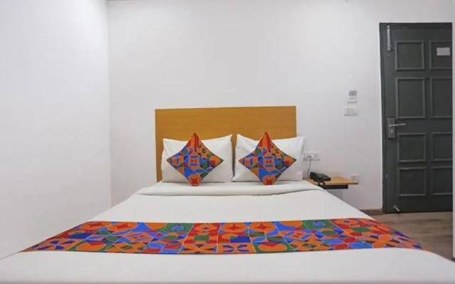 OYO Townhouse 373 Vishwas Nagar