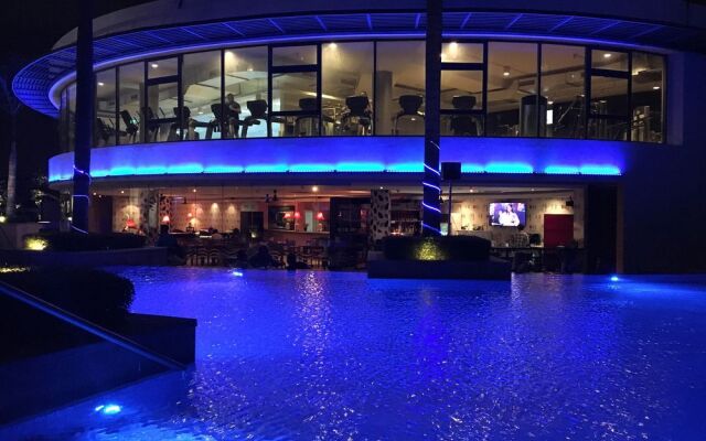 Saigon City View Apartment & Pool