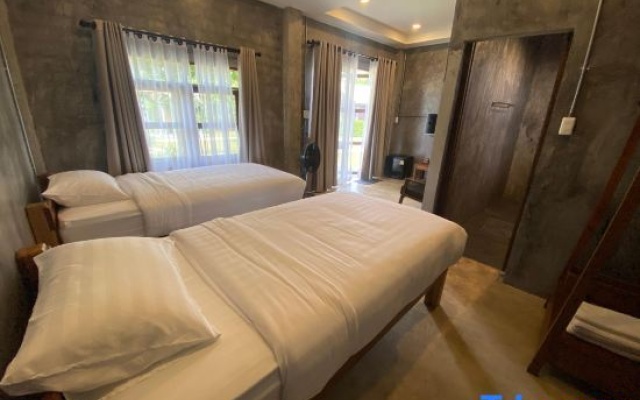 Lan Long Khao Cafe & Resort