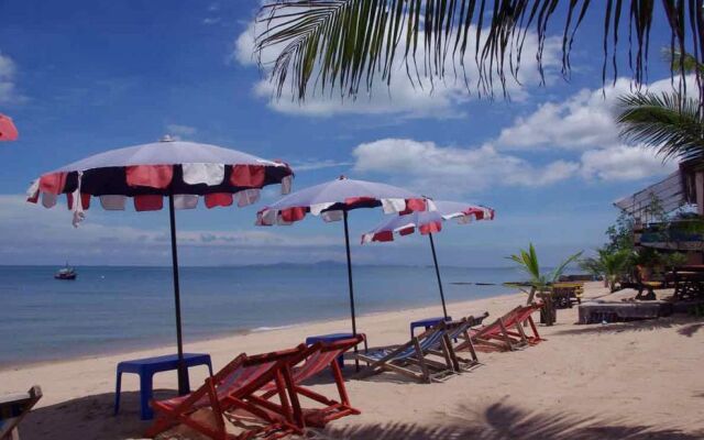 Sea Falcon Hotel