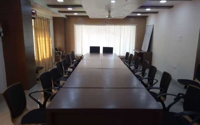 Hotel Barak Residency