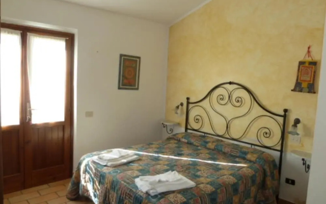 Rosehip apt With Shared Pool
