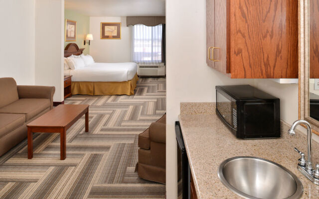 Holiday Inn Express Hotel & Suites BROWNWOOD