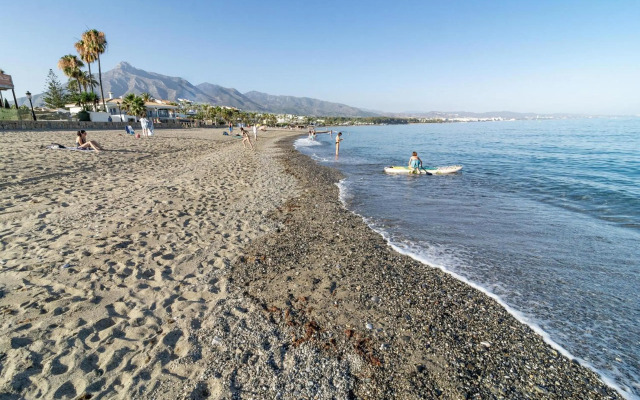 JG- Top modern apartment in Nueva Andalucia