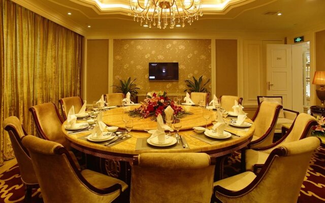 Golden Bauhinia International Hotel
