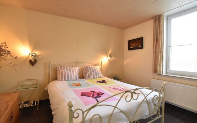 Graceful Holiday Home in Beveren aan de Ijzer With Terrace
