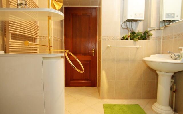 Hotel Life on Belorusskaya