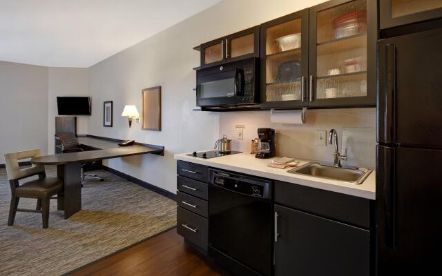 Candlewood Suites St. Clairsville by IHG