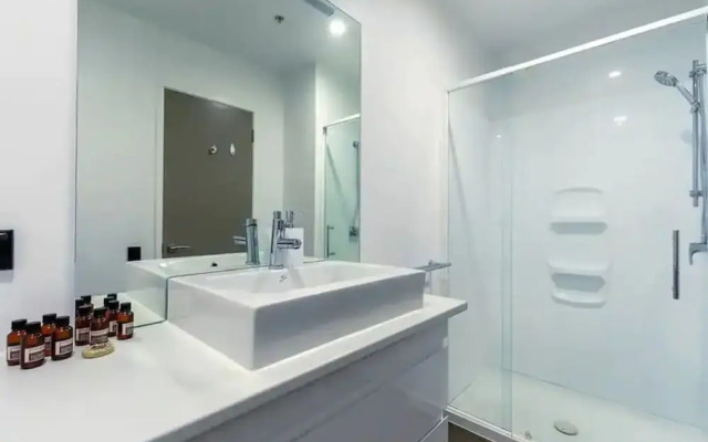 Relaxing Two Bedroom Apt With Balcony!