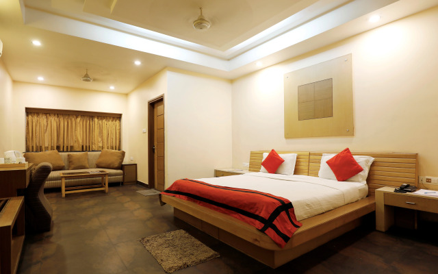 Hotel Trimoorti