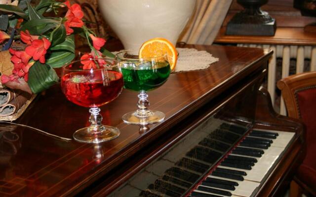 Relais Saint Roch Rest. La Petite Maison