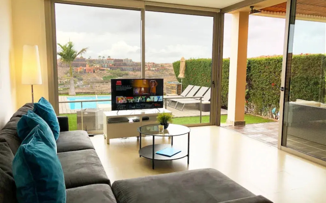 Amazing Sunset Golf-course Villa for up to 7