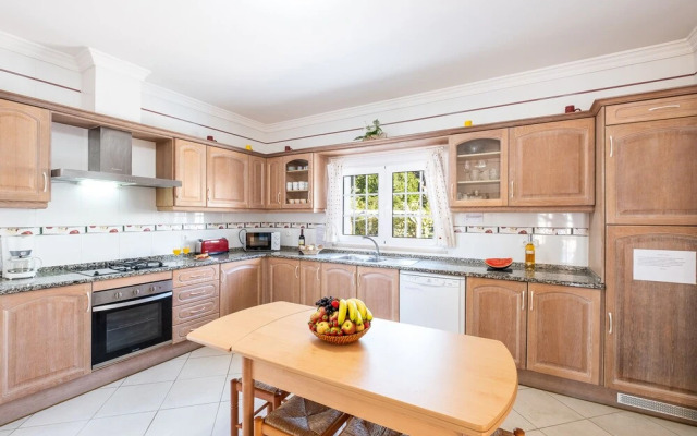 Villa Caly
