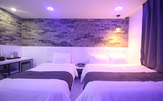 Gray Hotel