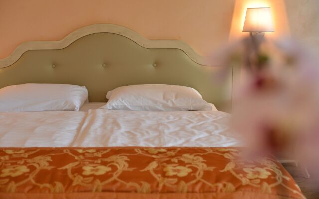 Lake Front Hotel Brenzone