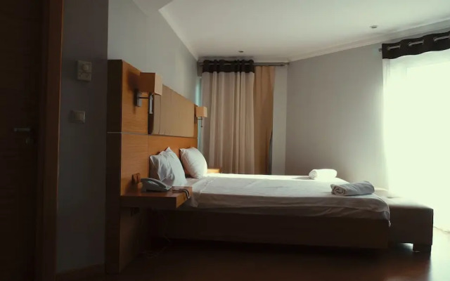 Roxx Suite Deluxe & Spa Hotel