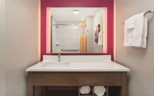 La Quinta Inn & Suites by Wyndham South Jordan