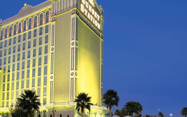 Sunset Station Hotel & Casino