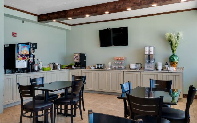 Beach Tower Beachfront Hotel, a By The Sea Resort