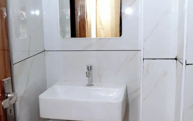 Radhe Krishna Hotel and Restaurant