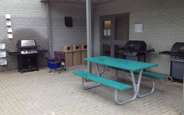 Residence & Conference Centre - Sudbury West