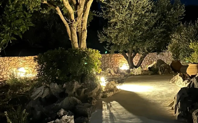 Rock n' Olive Villas