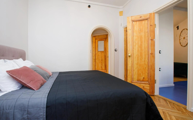 Apartment near old town in historical building