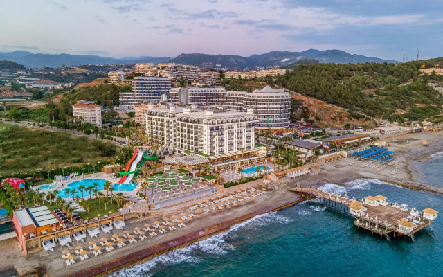Aria Resort & Spa