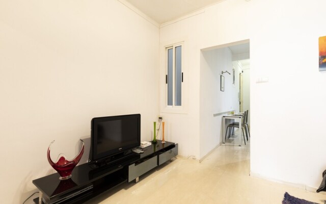 AB Paral·lel Apartments