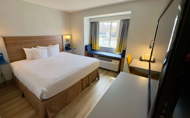 Microtel Inn & Suites by Wyndham Denver Airport
