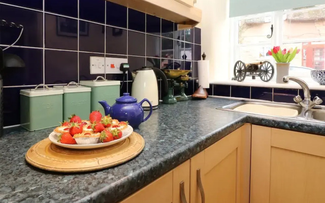 Lemon Cottage