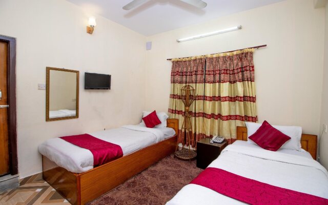 OYO 249 Hotel Royal Image
