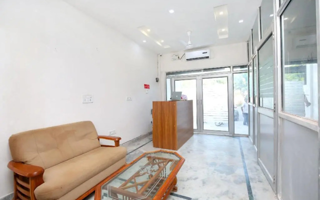 The Nest By OYO Rooms