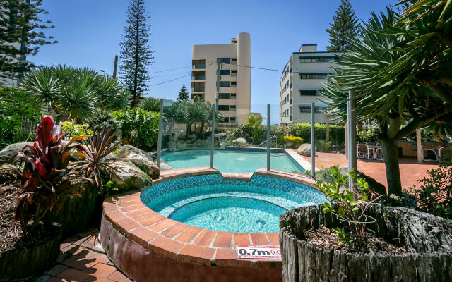 Surfers Beachside Holiday Apartments