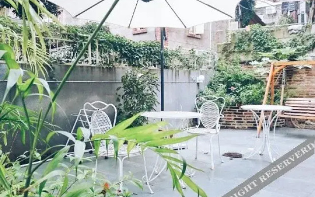 Weiwen Huaming Hostel