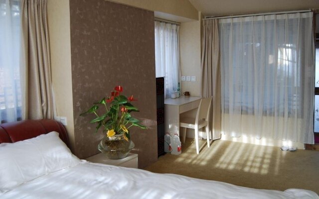 Li Jiang Ya Yue Hostel