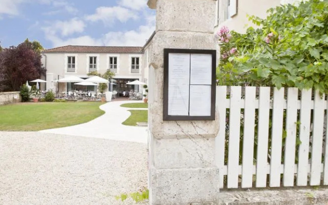 Hotel Le Saint Gelais