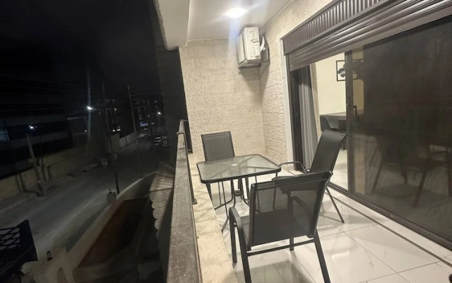 Cozy Home Near All Services - 21