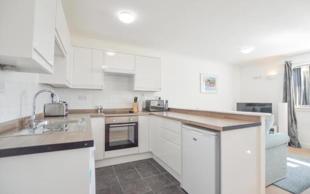 No 8 Westbay Apartment