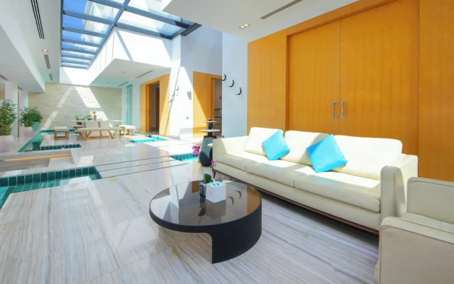 Royal Retreat Villa at Nurai Island