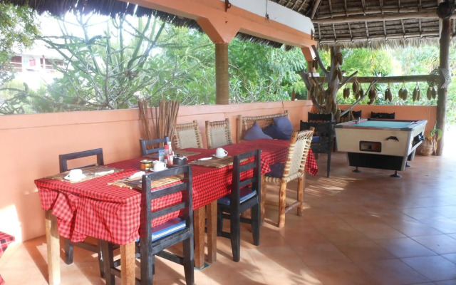 Mbuyuni Beach Village - Bungalows