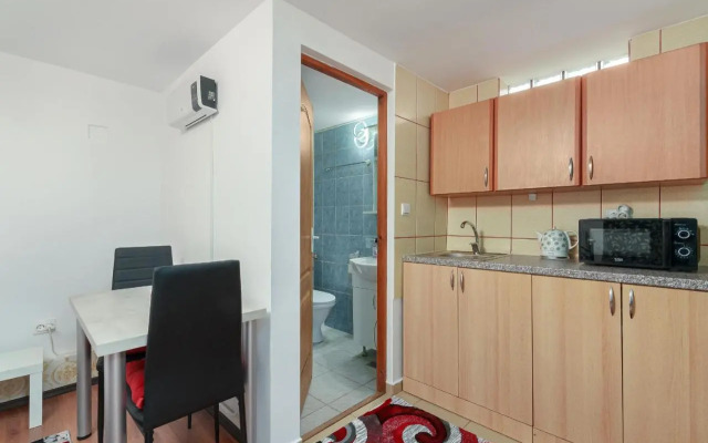 Stone Gate Apartment #3