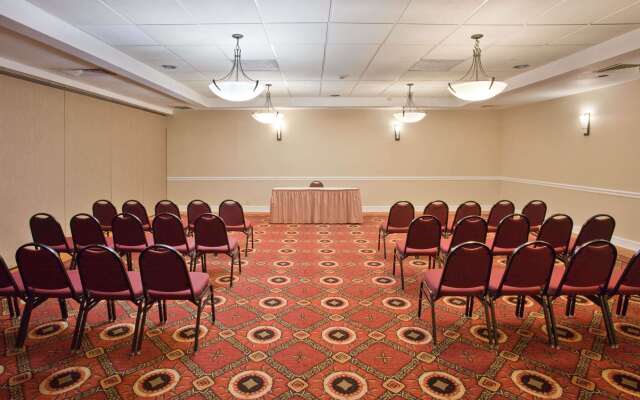 La Quinta Inn & Suites Downtown Conference Center